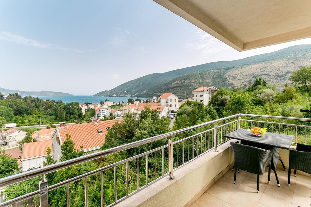 Apartments Lille Herceg Novi Exterior foto